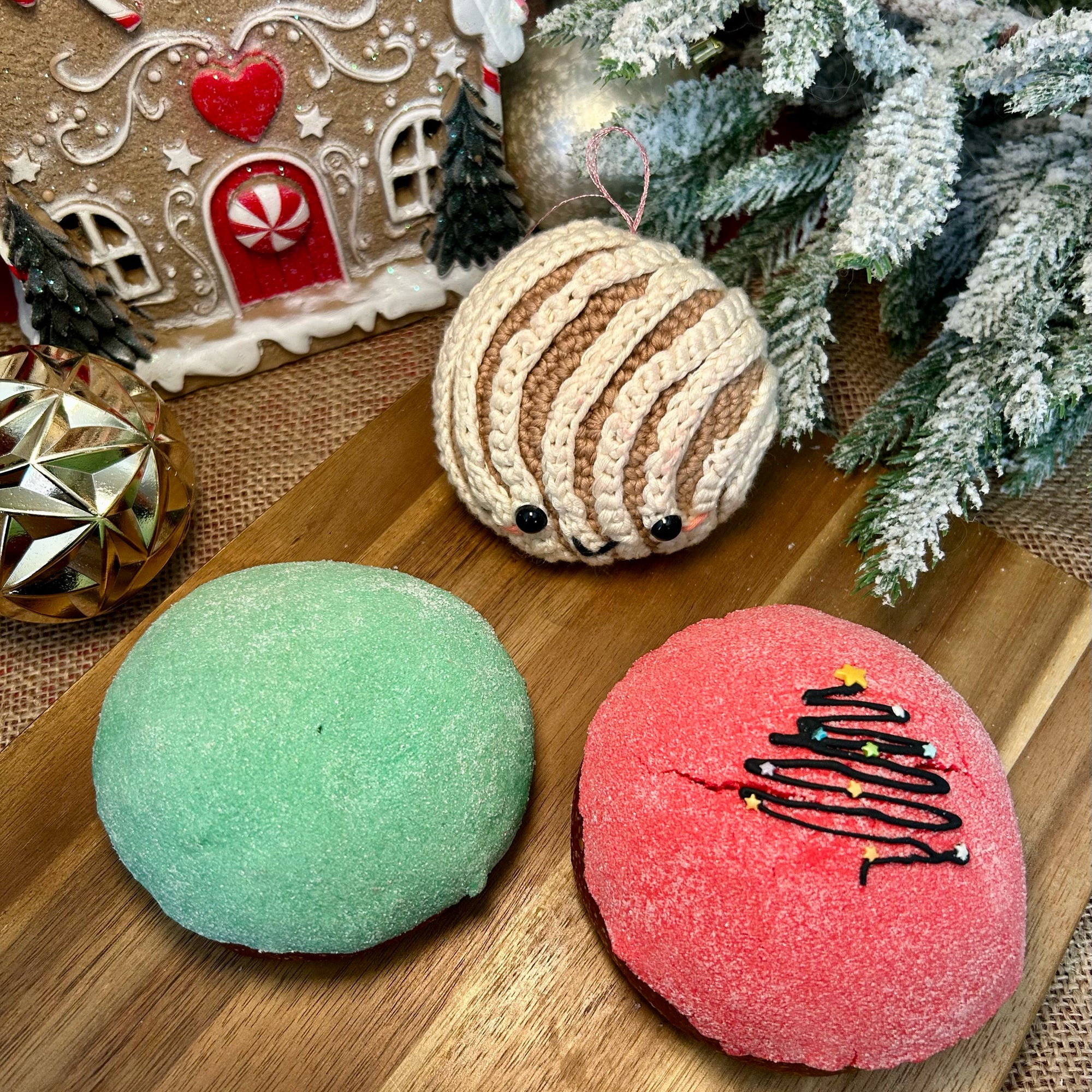 Limited Edition: Christmas Concha Duo