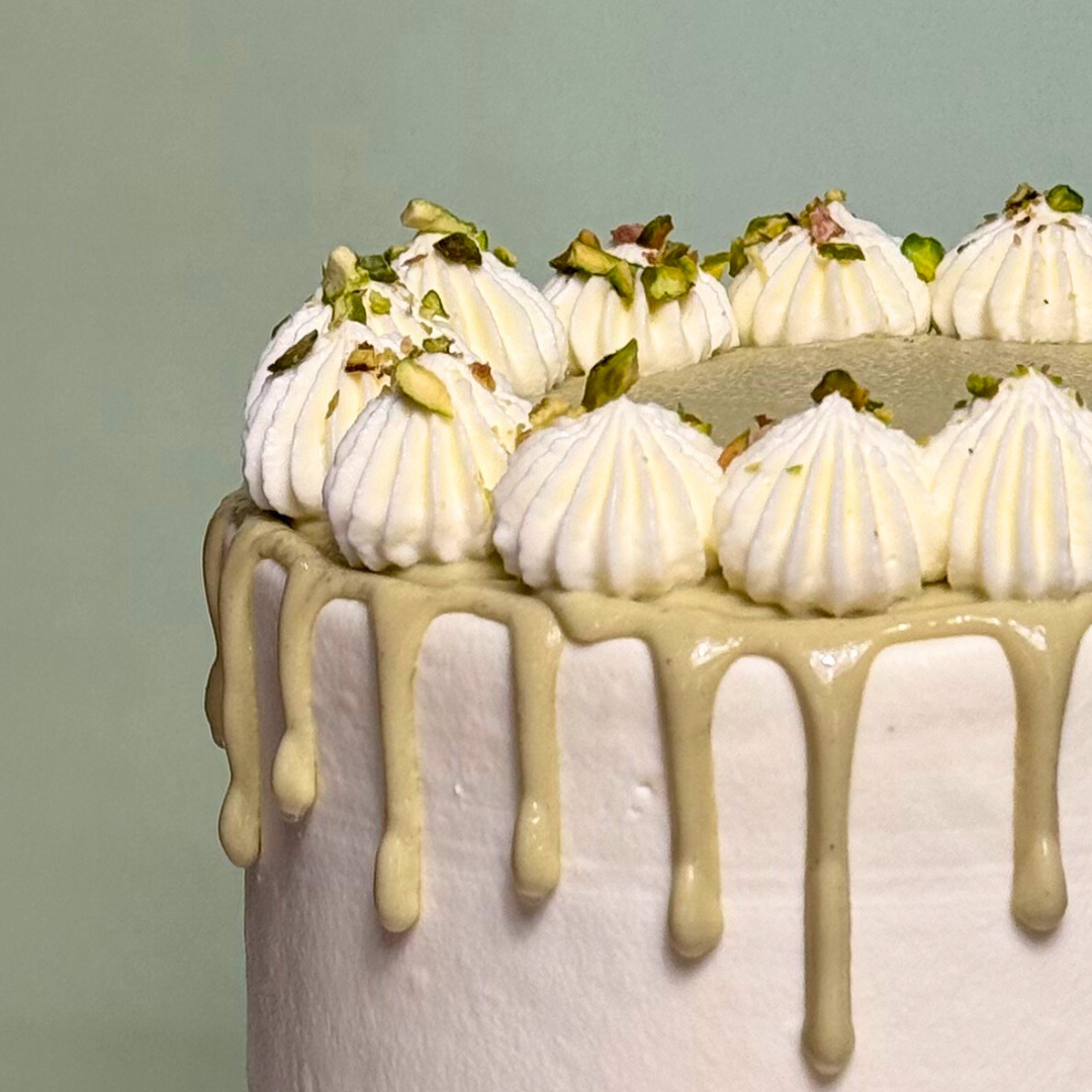 Pastel de Tres Leches: Pistachio flavour