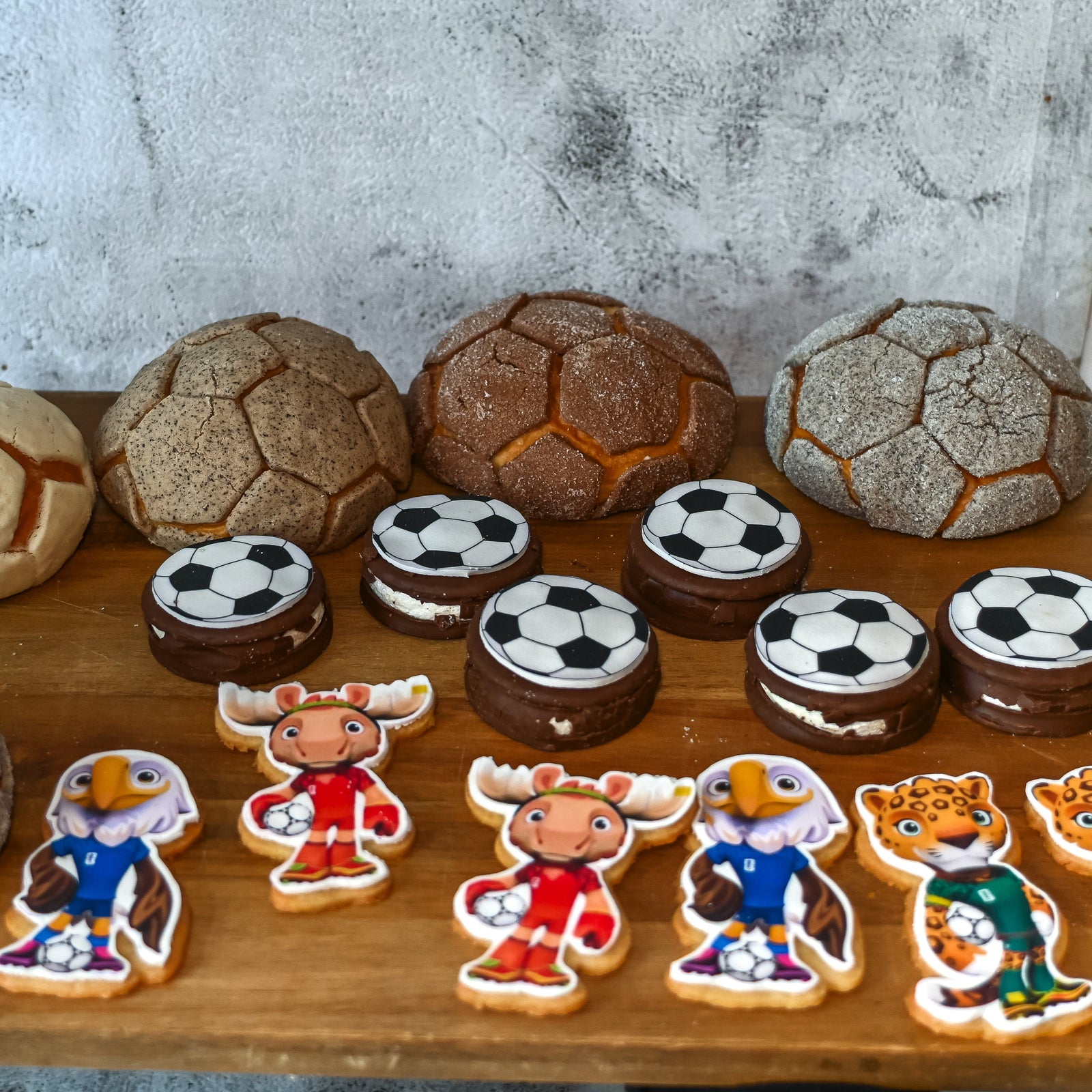 Paquetazo Futbolero (The Ultimate Match-Day Box)