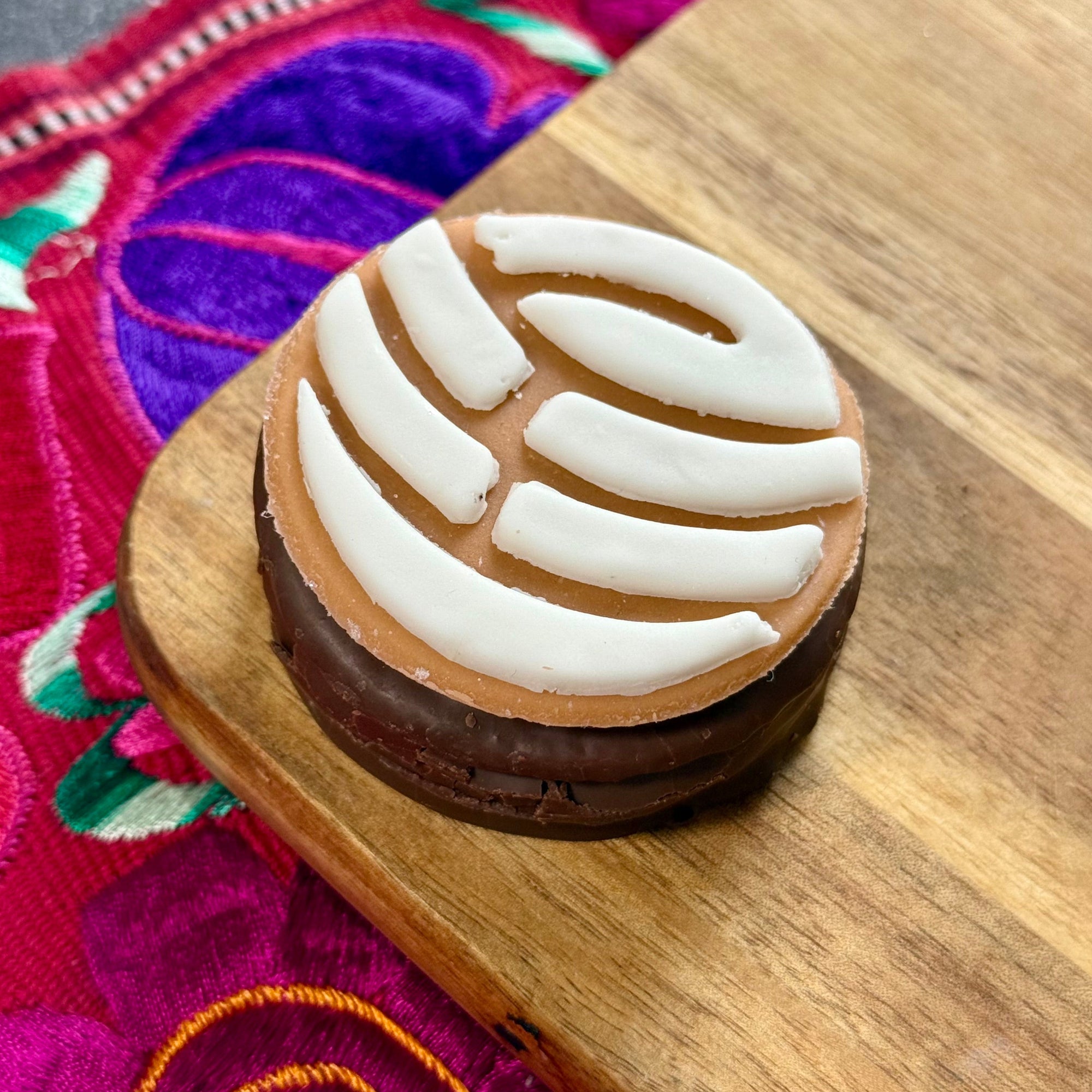 White Concha Mamut