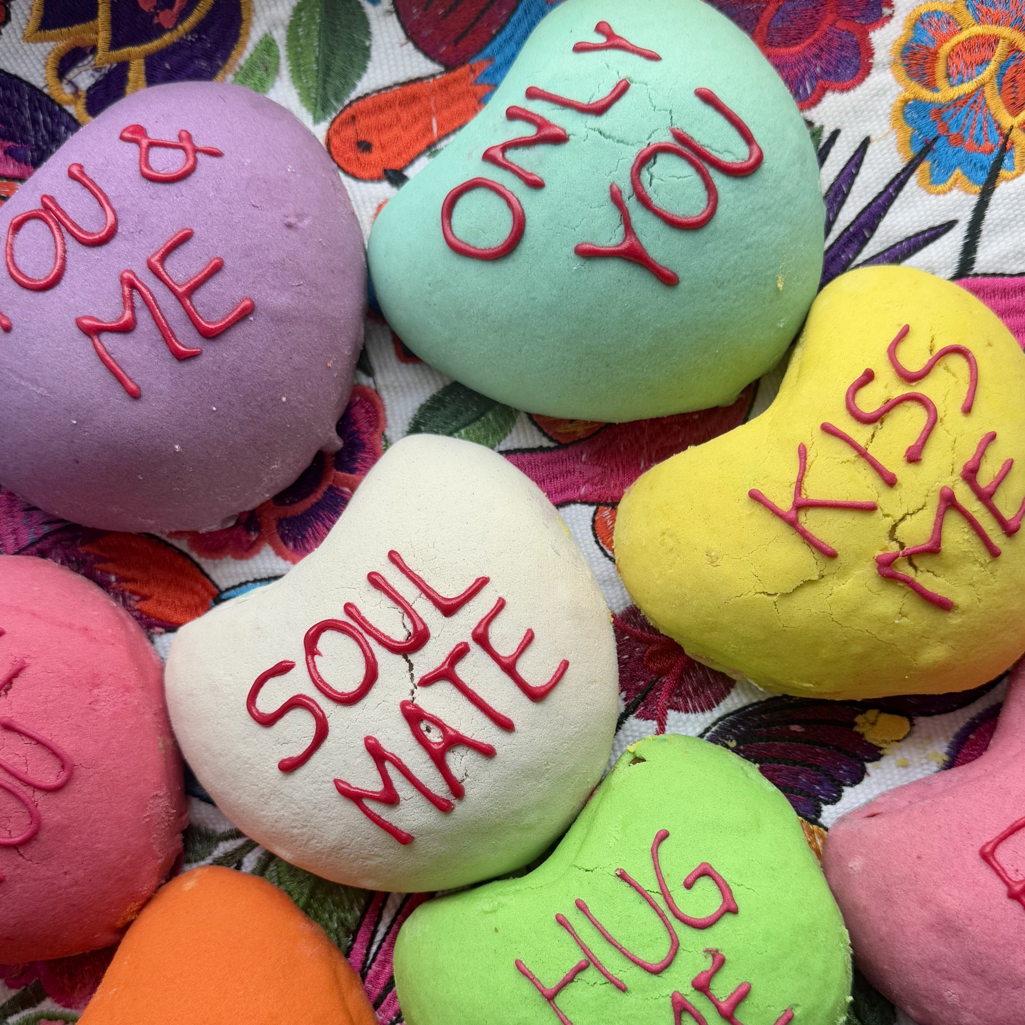 Colourful Heart Conchas