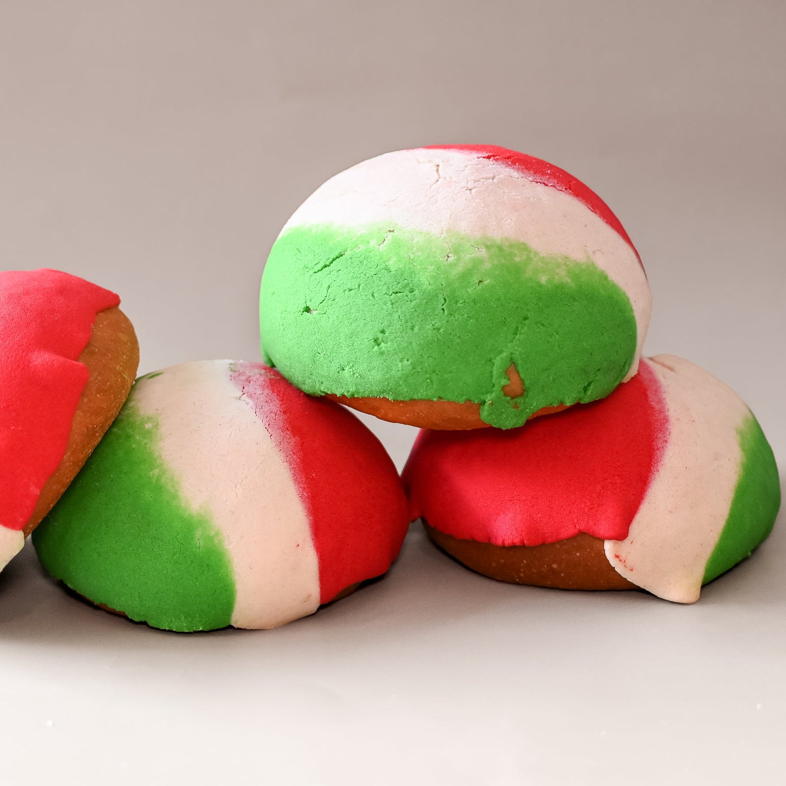 Fiestas Patrias Conchas | Tricolor Sweet Bread (Minimum 5 per order)