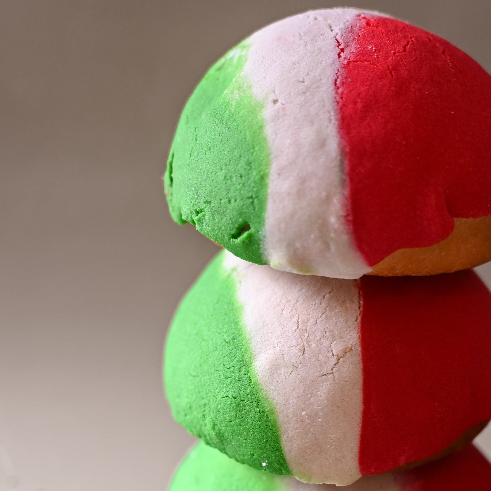 Fiestas Patrias Conchas | Tricolor Sweet Bread (Minimum 5 per order)